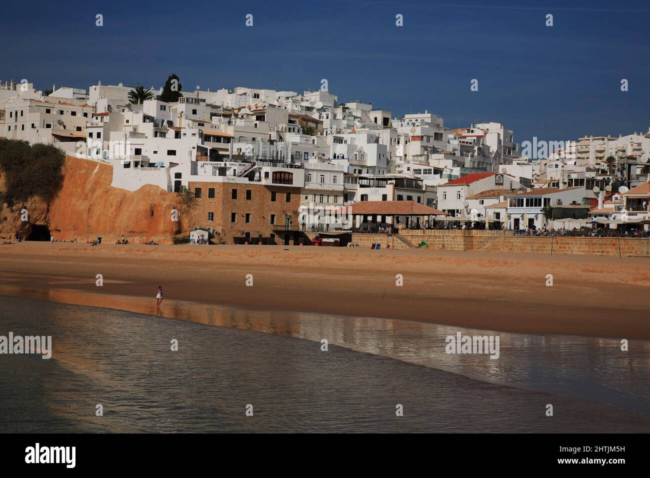 Strand von Albufeira an der Algarve, Portugal Stock Photo