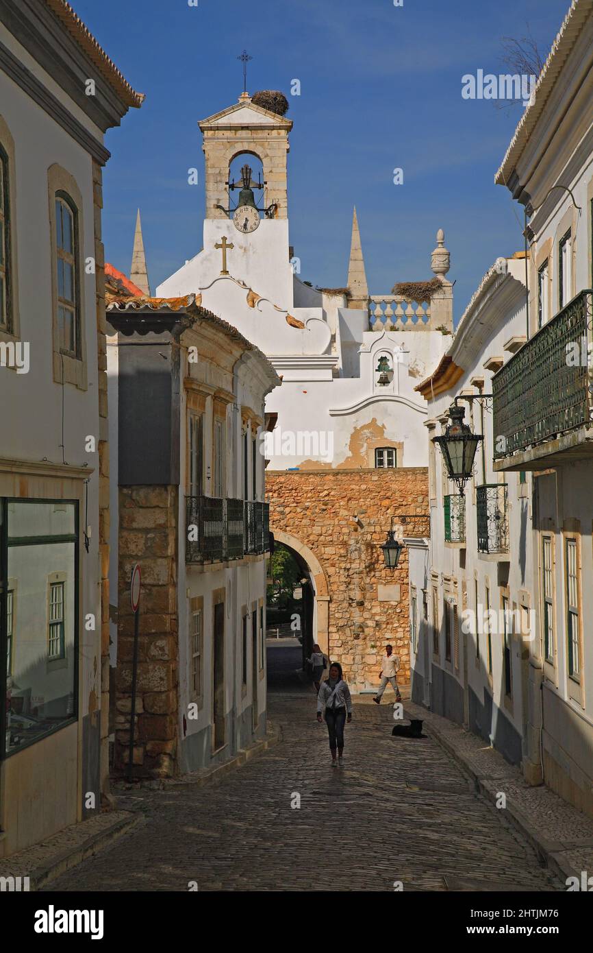 In der Altstadt von Faro, Algarve, Portugal Stock Photo