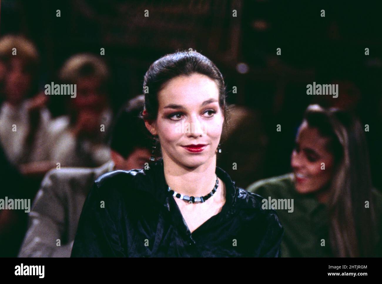 Nina Corti, Schweizer Flamenco Tänzerin, hier in der NDR Talkshow: III nach Neun, 1990. Nina Corti, Swiss Flamenco dancer, here in the NDR TV Talkshow: 3 nach Neun, 1990. Stock Photo
