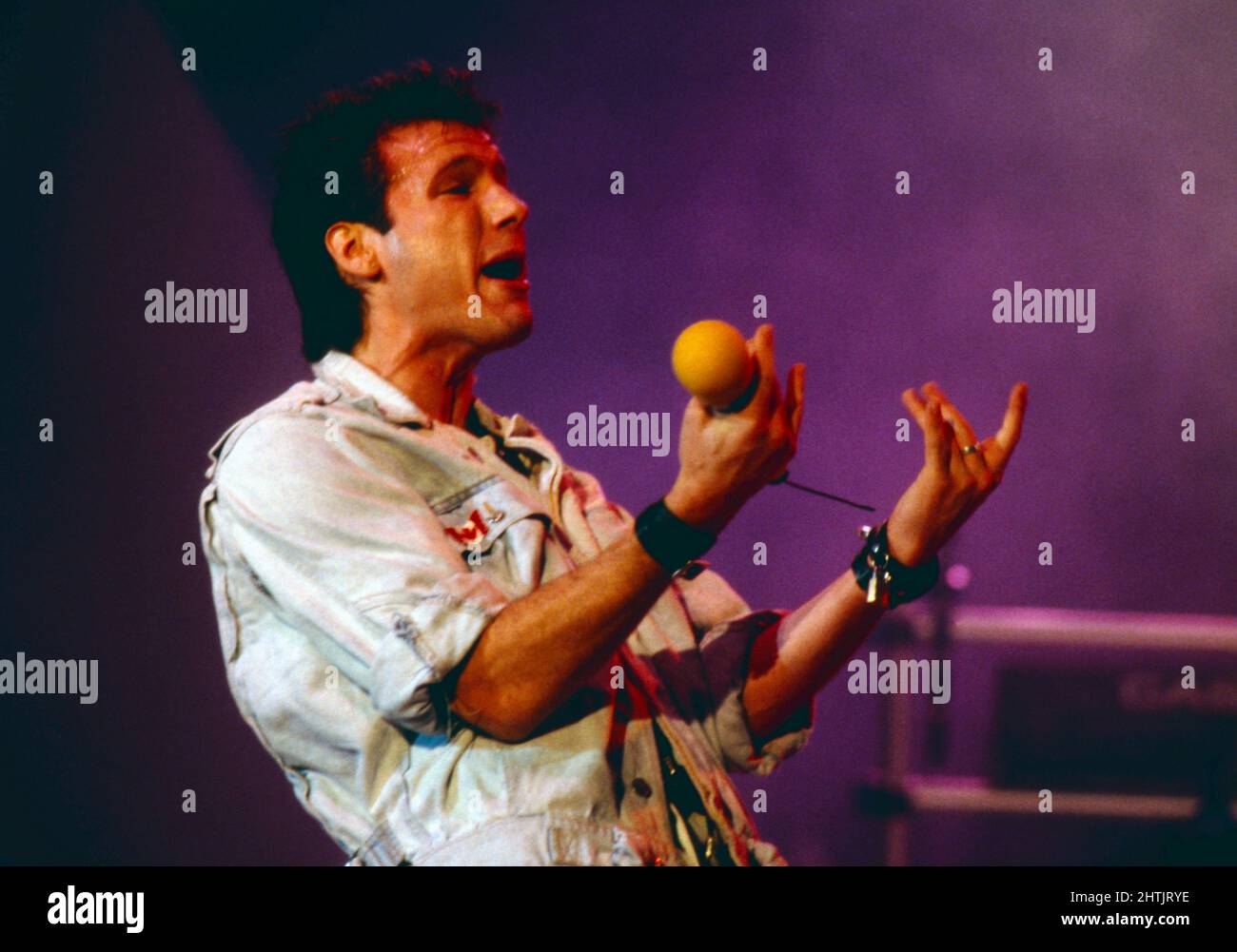 Corey Hart, kanadischer Pop und Rocksänger, bei einem Auftritt in