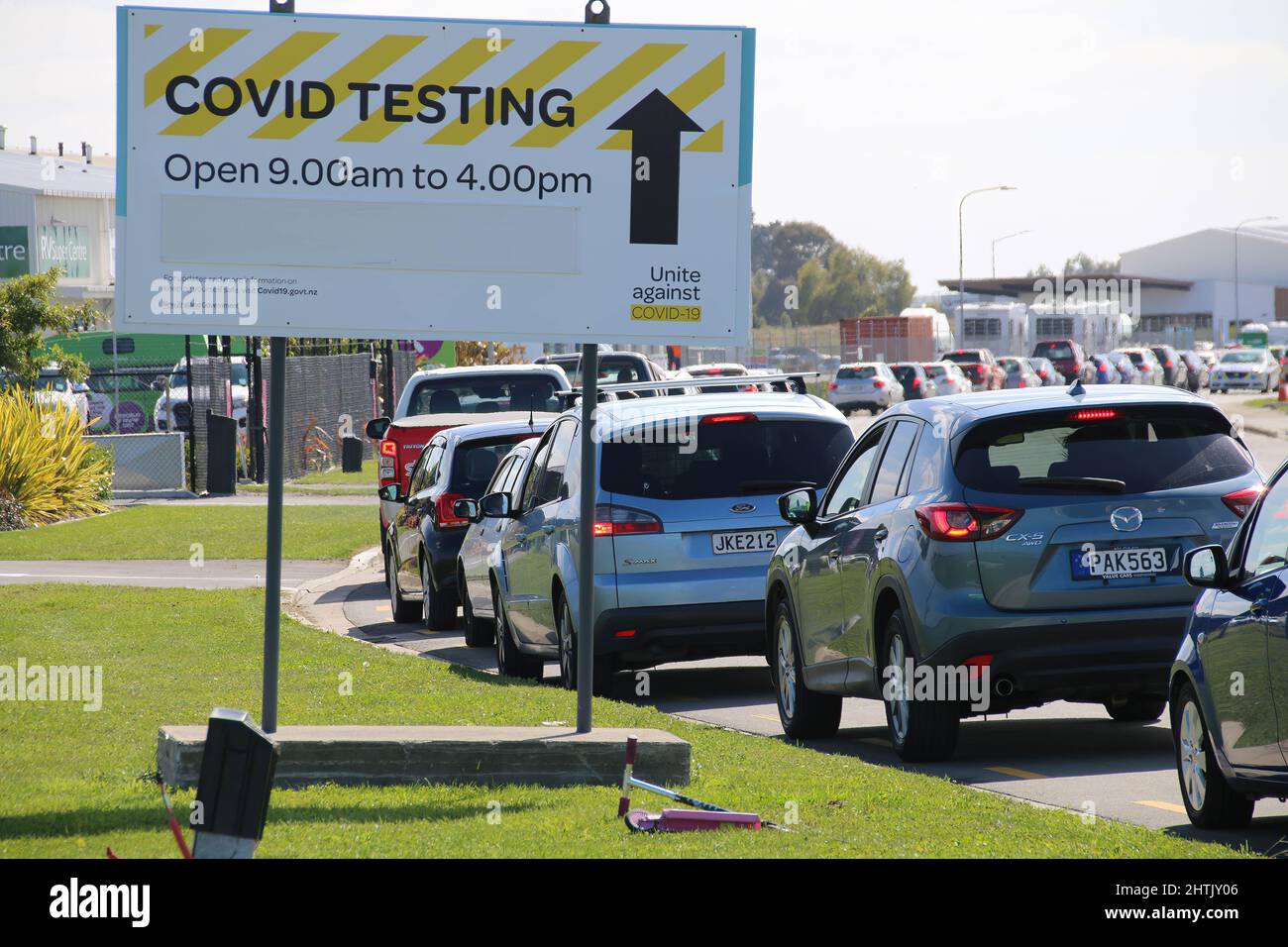 Airport queues testing hires stock photography and images Alamy