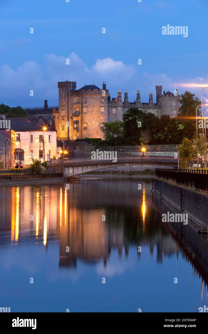Kilkenny castle and river nore hi-res stock photography and images - Alamy