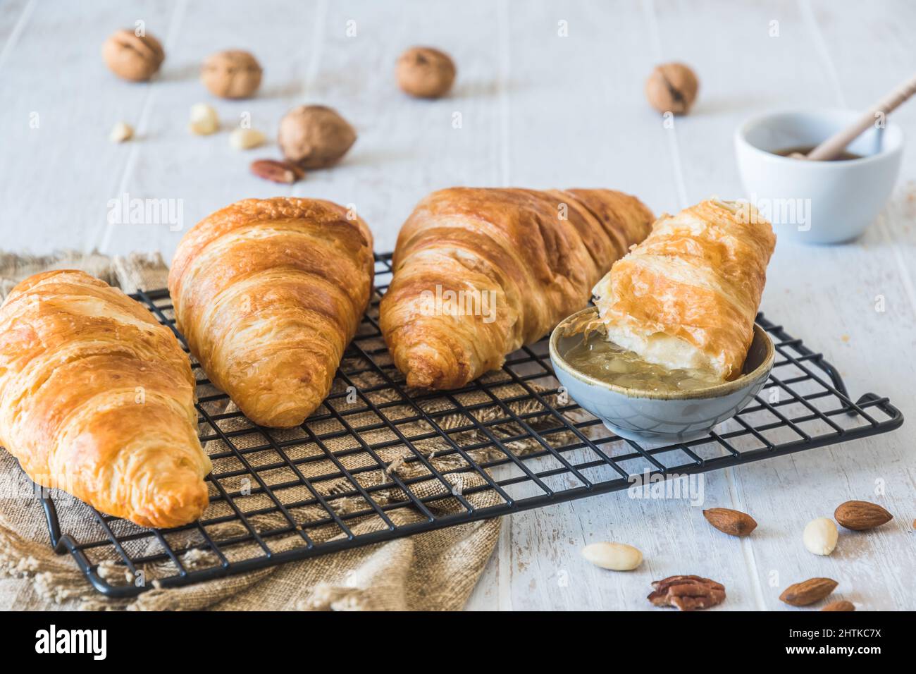 Croissant in a cafe hi-res stock photography and images - Page 5