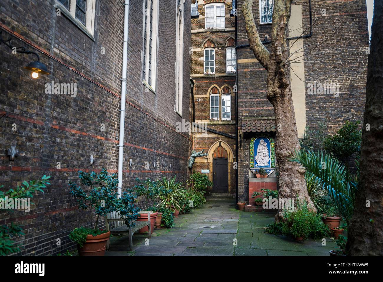 Anglo catholic church holborn hires stock photography and images Alamy