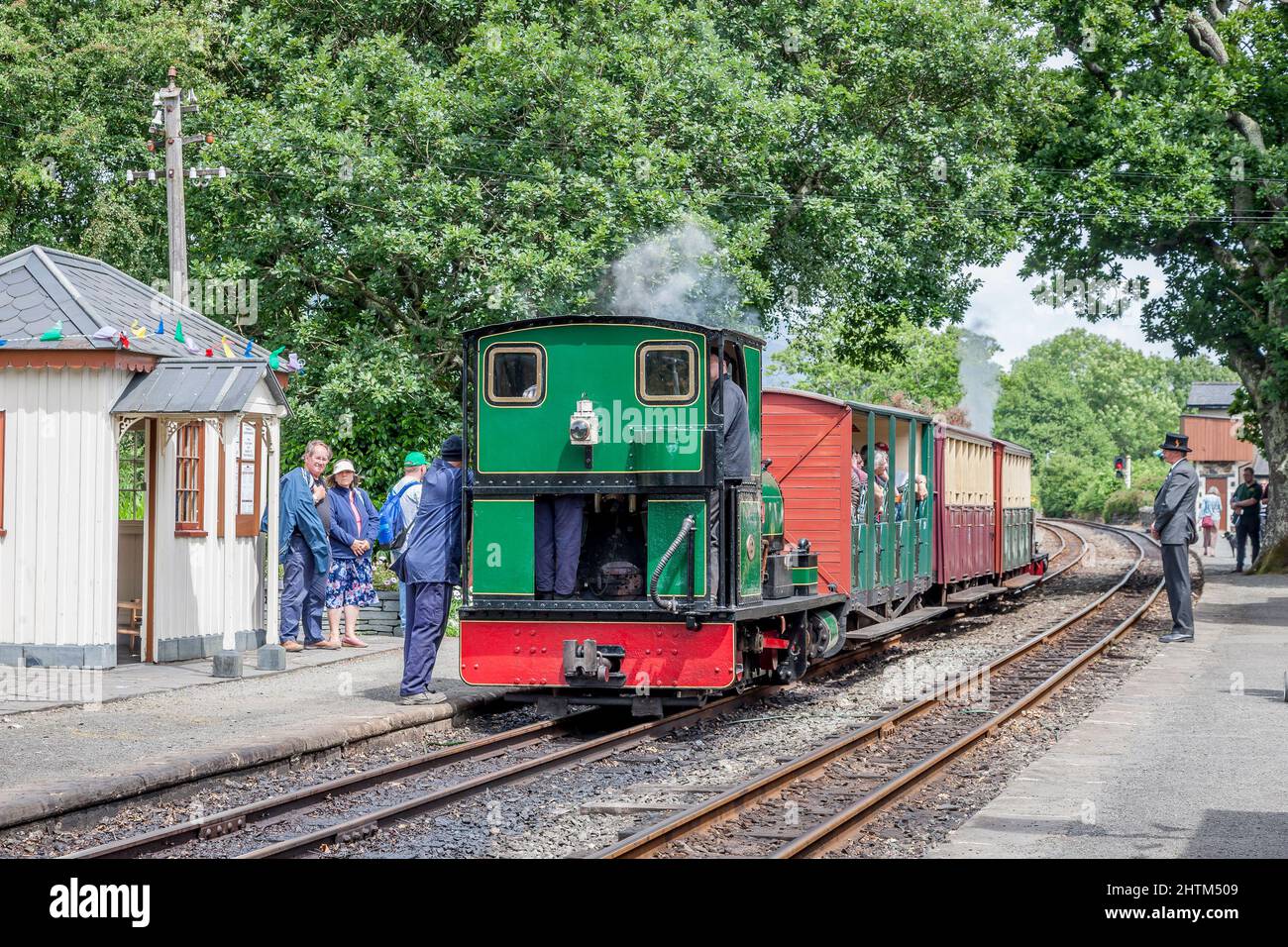 Hunslet 0-4-0ST 'Lilla' waits at Minffordd station during the Hunslet 125 on the Ffestiniog Railway Stock Photo