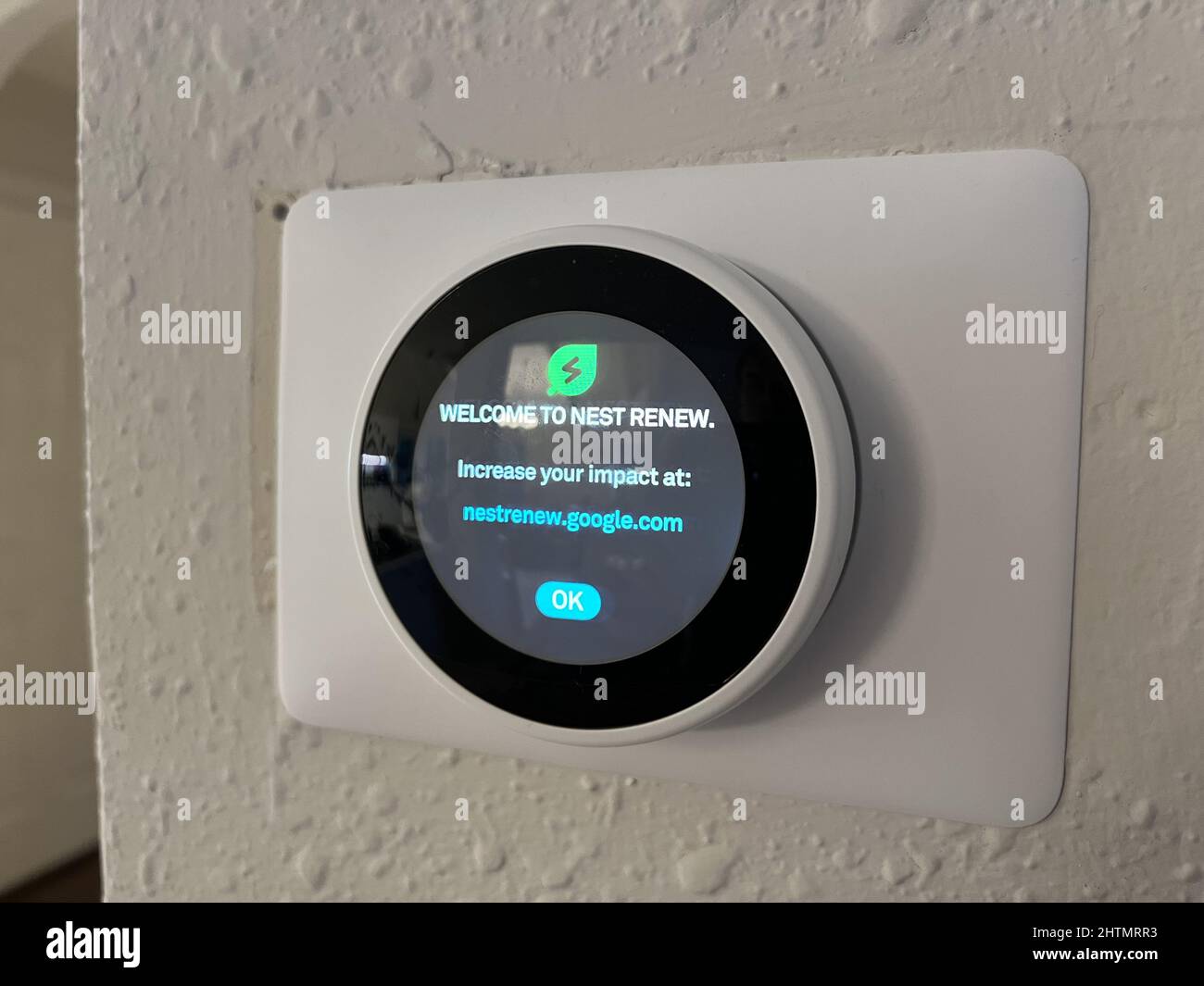 Nest learning thermostat hi-res stock photography and images - Alamy
