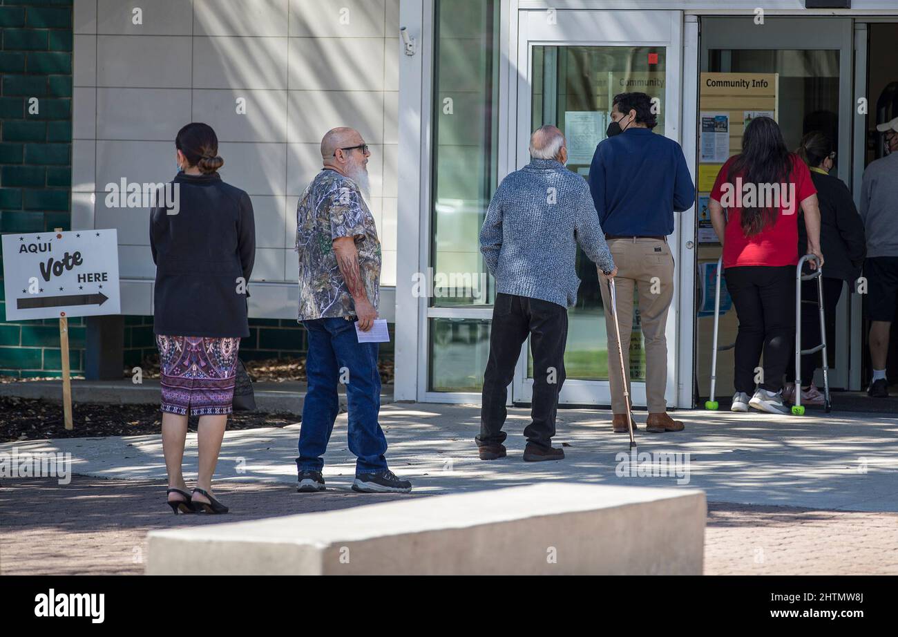 San Antonio, USA. 1st Mar, 2022. Voters wait in line to cast their ballots in the Texas 2022 primary election in San Antonio, Texas, the United States, on March 1, 2022. Voters across the second most populous U.S. state of Texas are heading to the polls on Tuesday, kicking off the first primary of the country's 2022 midterm election season. Credit: Nick Wagner/Xinhua/Alamy Live News Stock Photo