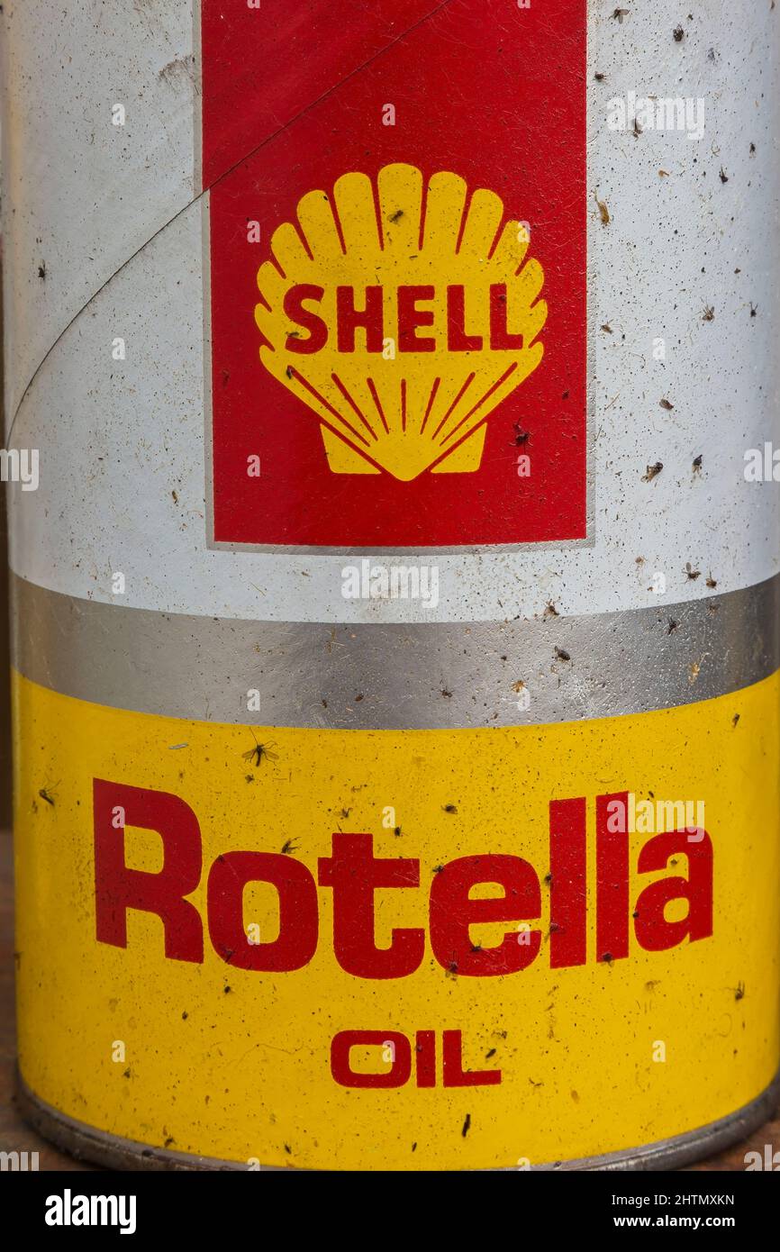 Old can of Shell Rotella automotive engine oil Stock Photo Alamy