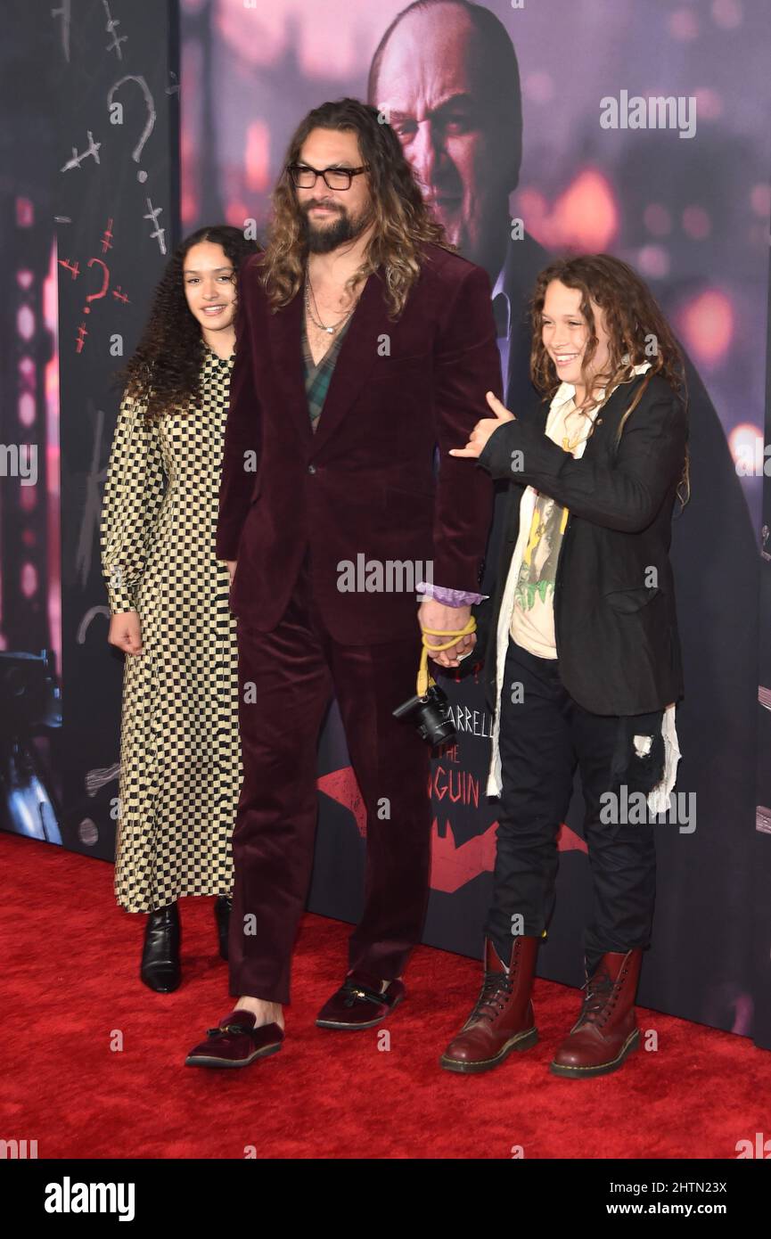 new-york-ny-usa-01st-mar-2022-lola-momoa-jason-momoa-and-nakoa