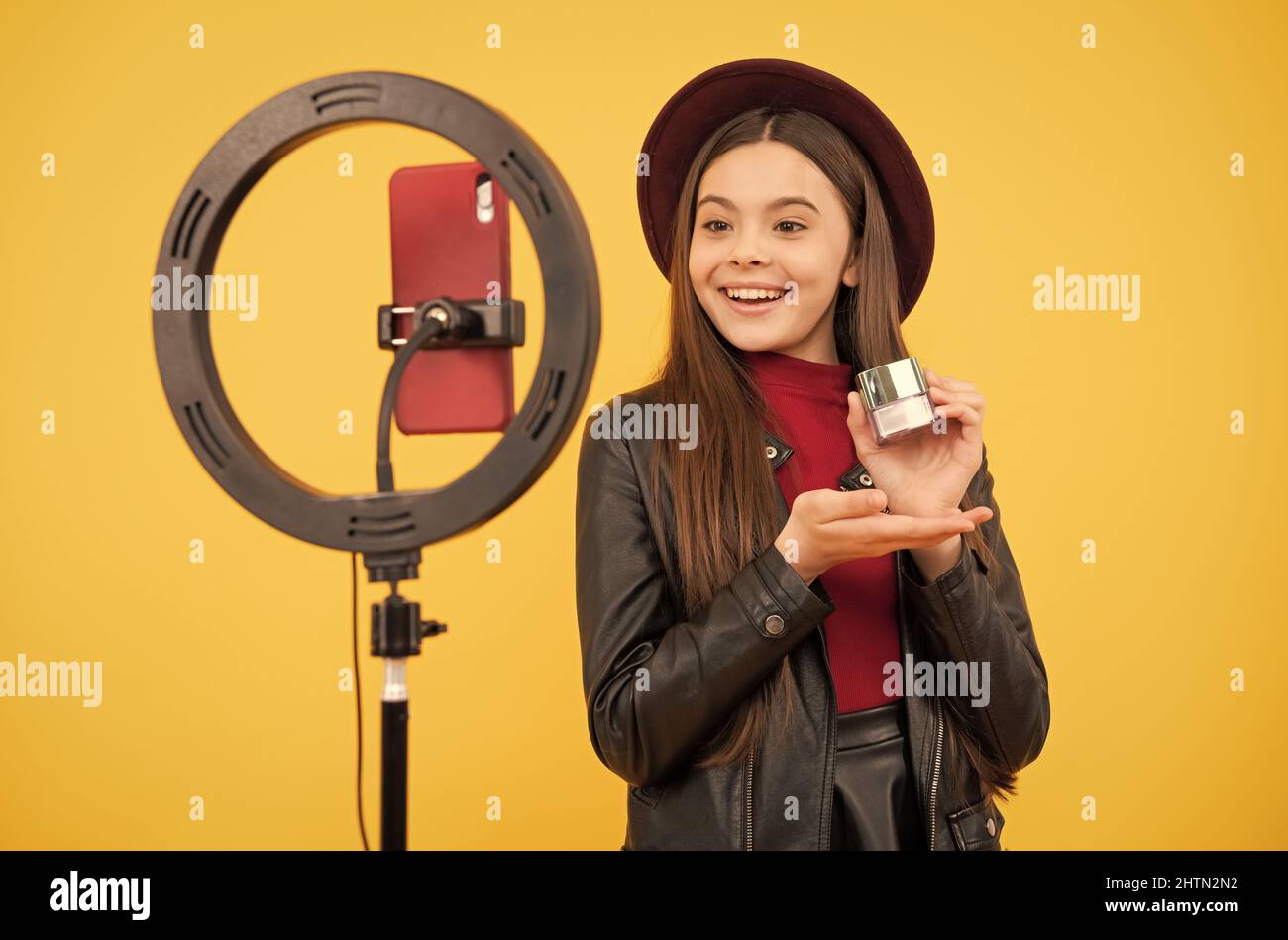 Beauty Vlog Hi Res Stock Photography And Images Alamy