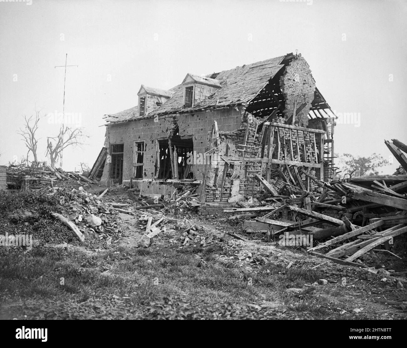 The Battle of the Somme, July-november 1916 Ruined house in Fricourt. September 1916. Stock Photo