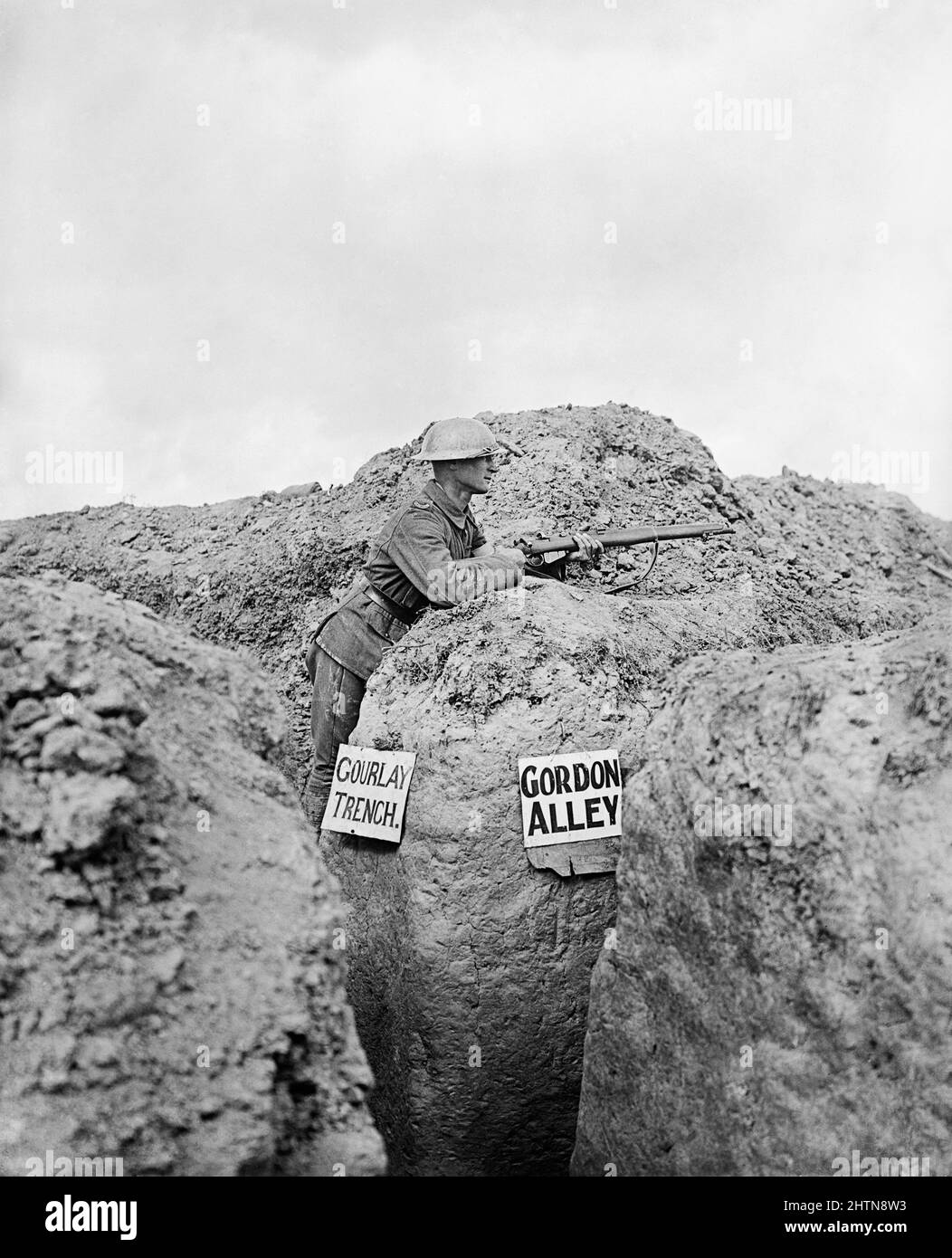 A sentry of the 10th Battalion, Gordon Highlanders at the junction of two trenches - Gourlay Trench and Gordon Alley. Martinpuich, 28 August 1916. Stock Photo
