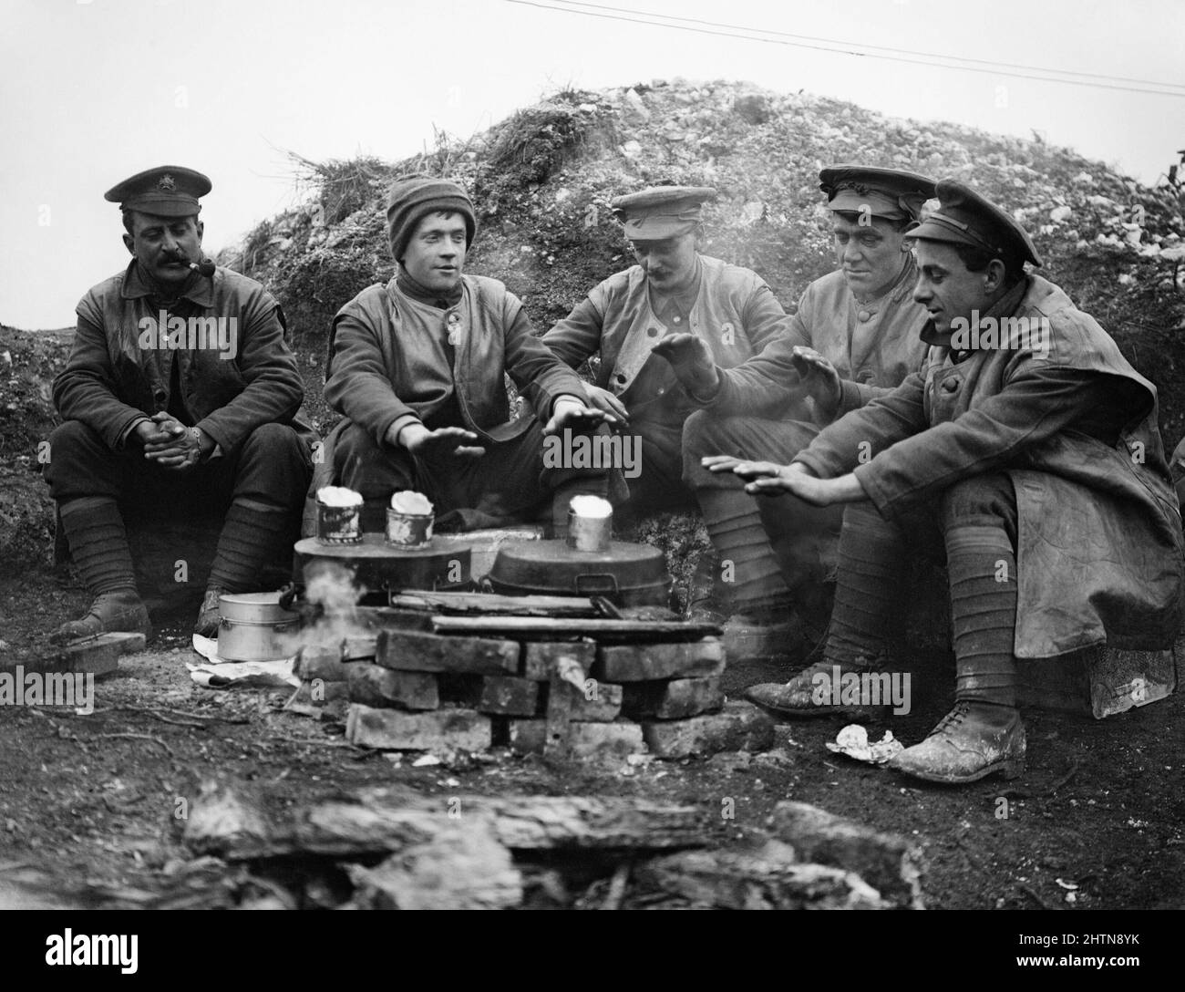 Battle of the Ancre. Troops of the Sherwood Foresters ()(Nottingham and Derbyshire) Regiment cooking their 'Pork and Beans' ration in dixies. Near St. Pierre Divion, November 1916 during the Battle of the Somme. Stock Photo