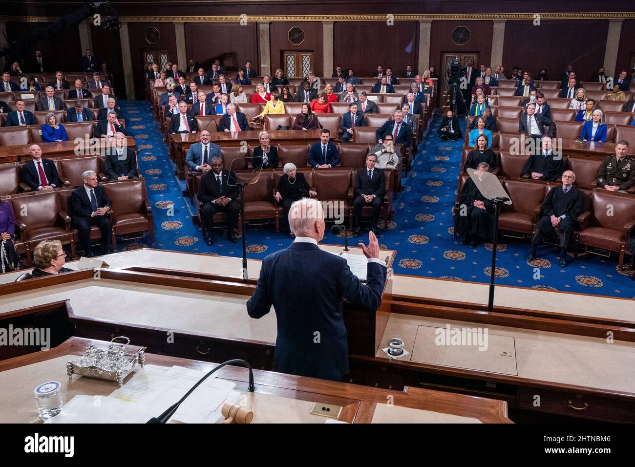 Washington, USA. 01st Mar, 2022. US President Joe Biden delivers his State of the Union address before a joint session of Congress in the United States House of Representatives chamber on Capitol Hill in Washington, DC, USA 01 March 2022. President Biden's speech comes amid Russia's ongoing invasion and bombardment of Ukraine. (Photo by Pool/Sipa USA) Credit: Sipa USA/Alamy Live News Stock Photo