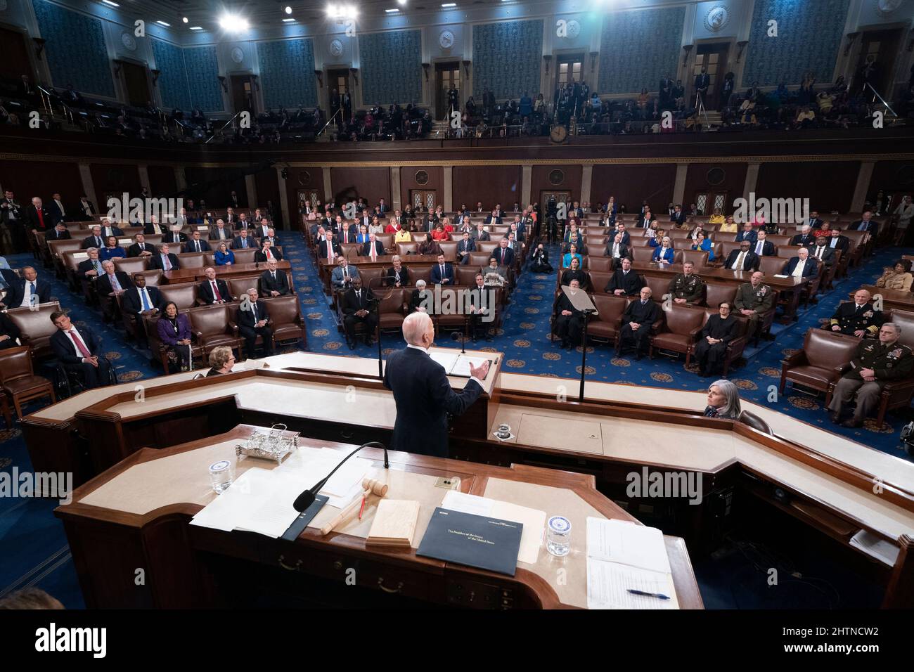 Washington, USA. 01st Mar, 2022. US President Joe Biden delivers his State of the Union address before a joint session of Congress in the United States House of Representatives chamber on Capitol Hill in Washington, DC, USA 01 March 2022. President Biden's speech comes amid Russia's ongoing invasion and bombardment of Ukraine. (Photo by Pool/Sipa USA) Credit: Sipa USA/Alamy Live News Stock Photo