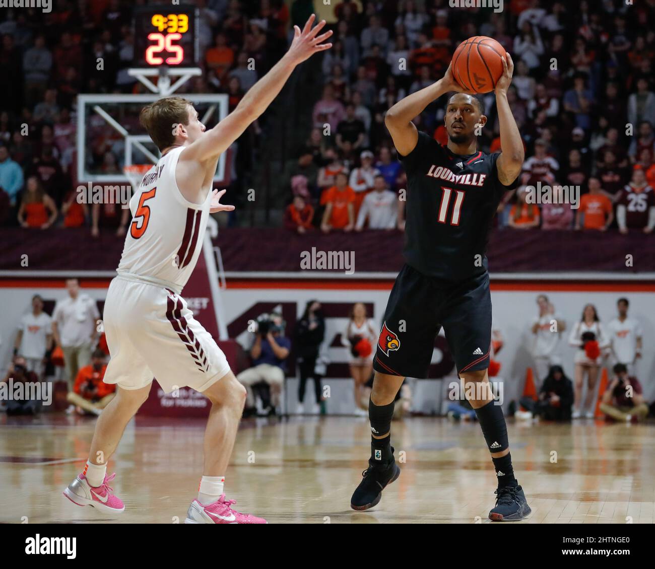 Blacksburg, Virginia, USA. 1st Mar, 2022. Louisville Cardinals