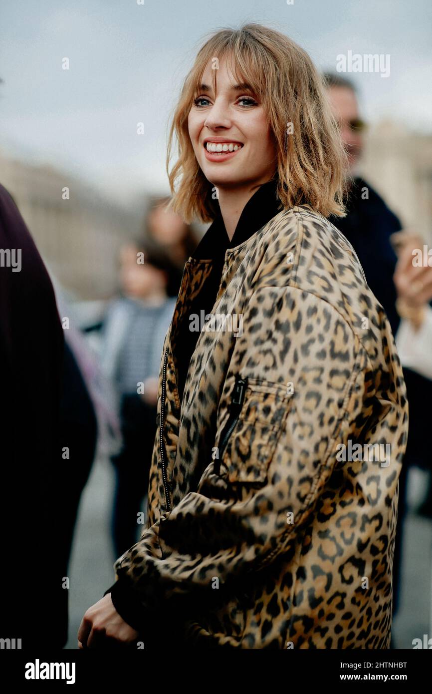 Paris, France, March 1, 2022. Street style, Maya Hawke arriving at Dior