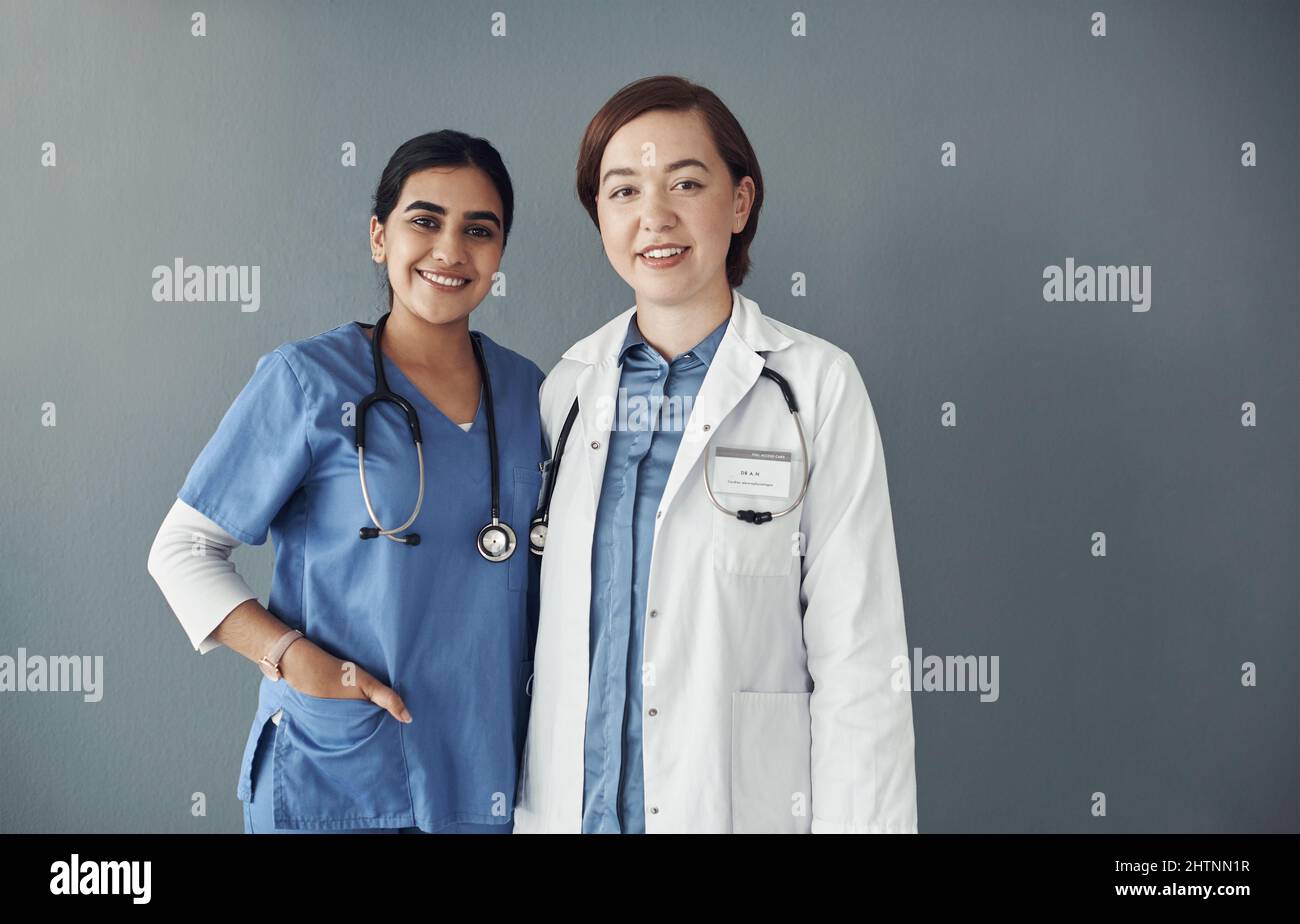 Diverse healthcare workers hi-res stock photography and images - Alamy