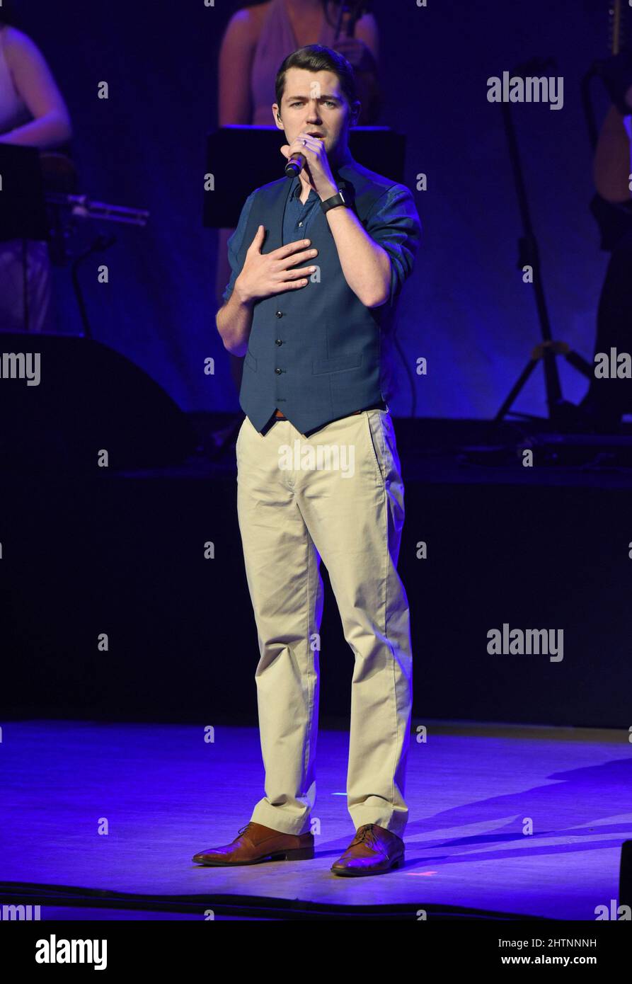 Atlanta, GA, USA. 1st Mar, 2022. Damian McGinty on stage for Celtic Thunder in Concert, Atlanta Symphony Hall, Atlanta, GA March 1, 2022. Credit: Derek Storm/Everett Collection/Alamy Live News Stock Photo