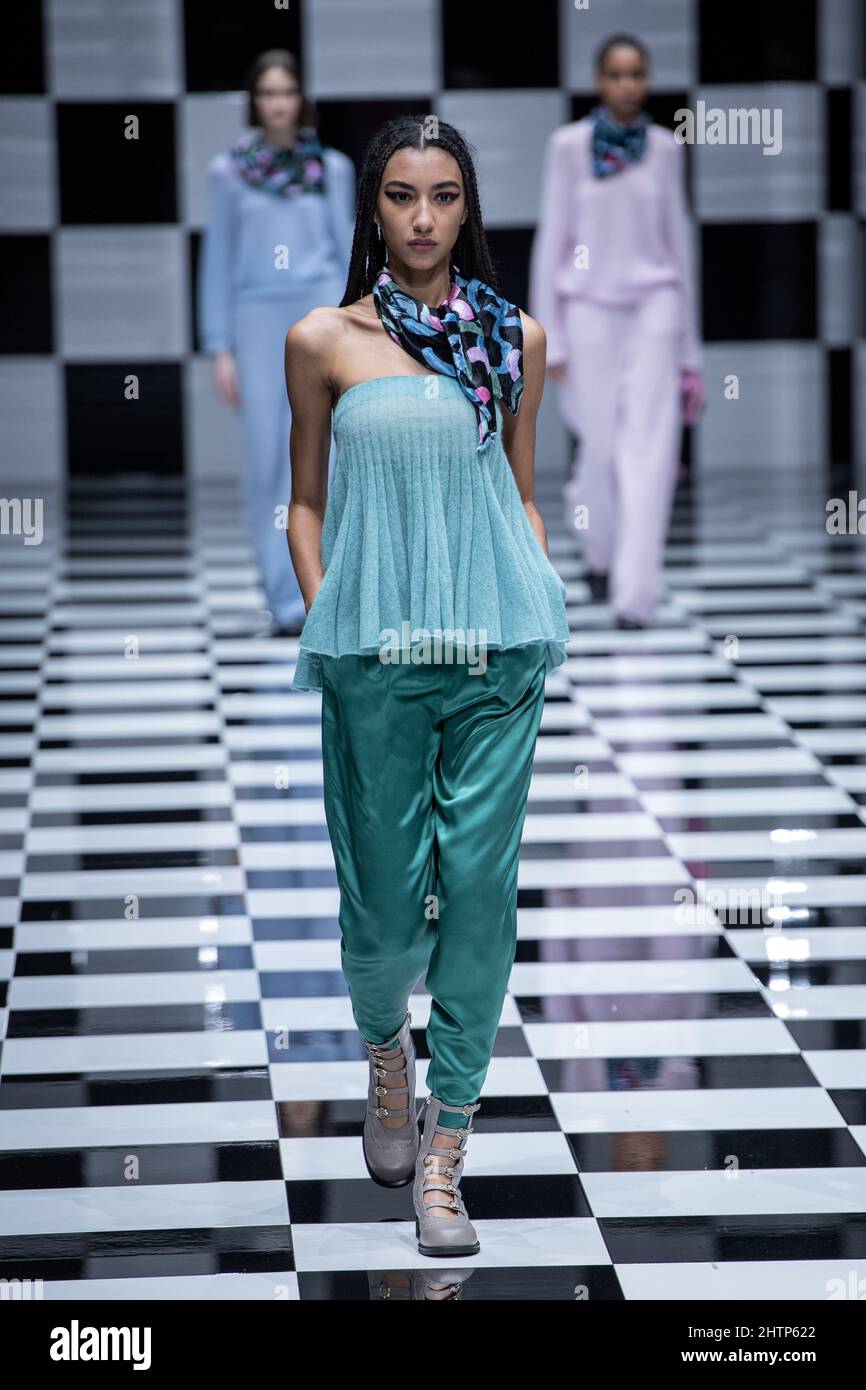 Fashion Armani Collezioni Women Armani Collection – Backtrack Boys