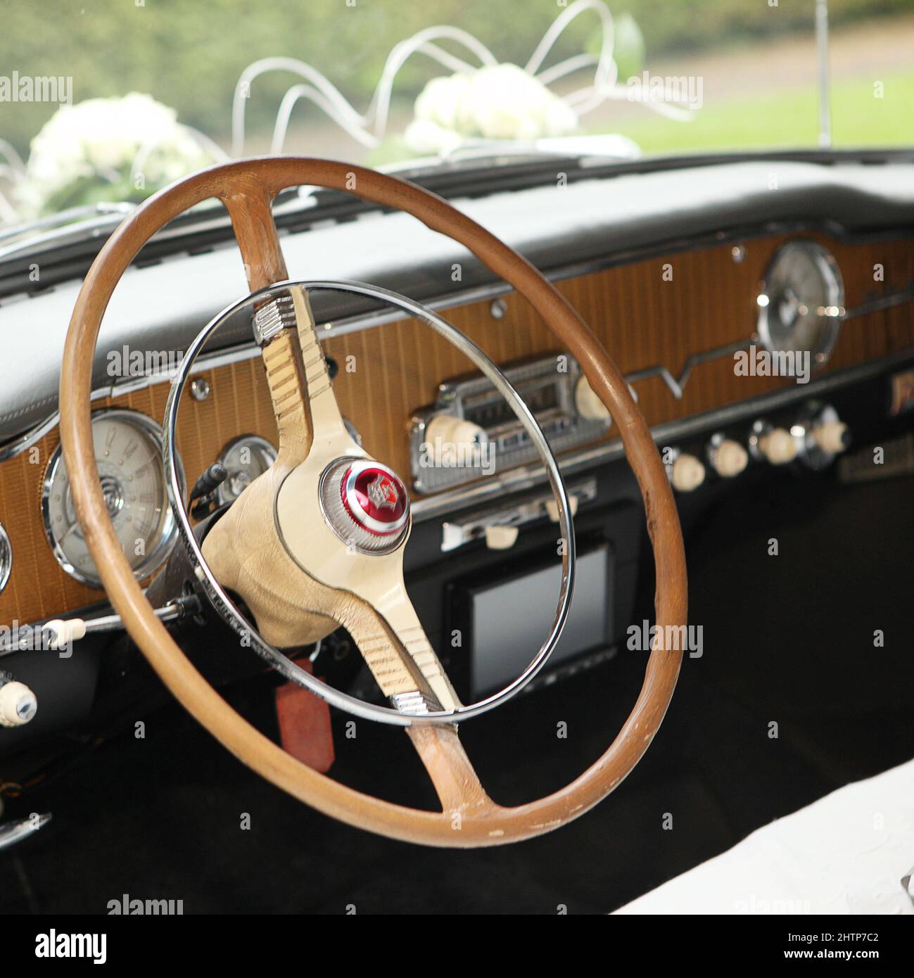 Old black vintage car hi-res stock photography and images - Alamy