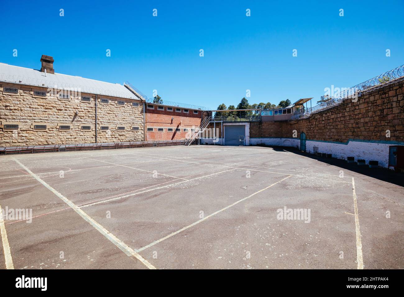 BEECHWORTH, AUSTRALIA - DECEMBER 30, 2021: Historic Beechworth Gaol and its courtyard on a hot summer's day in Victoria, Australia Stock Photo