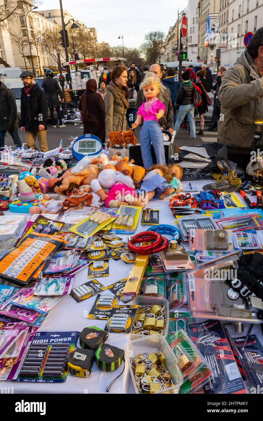 Street scenes paris people sidewalk hi-res stock photography and images -  Page 3 - Alamy