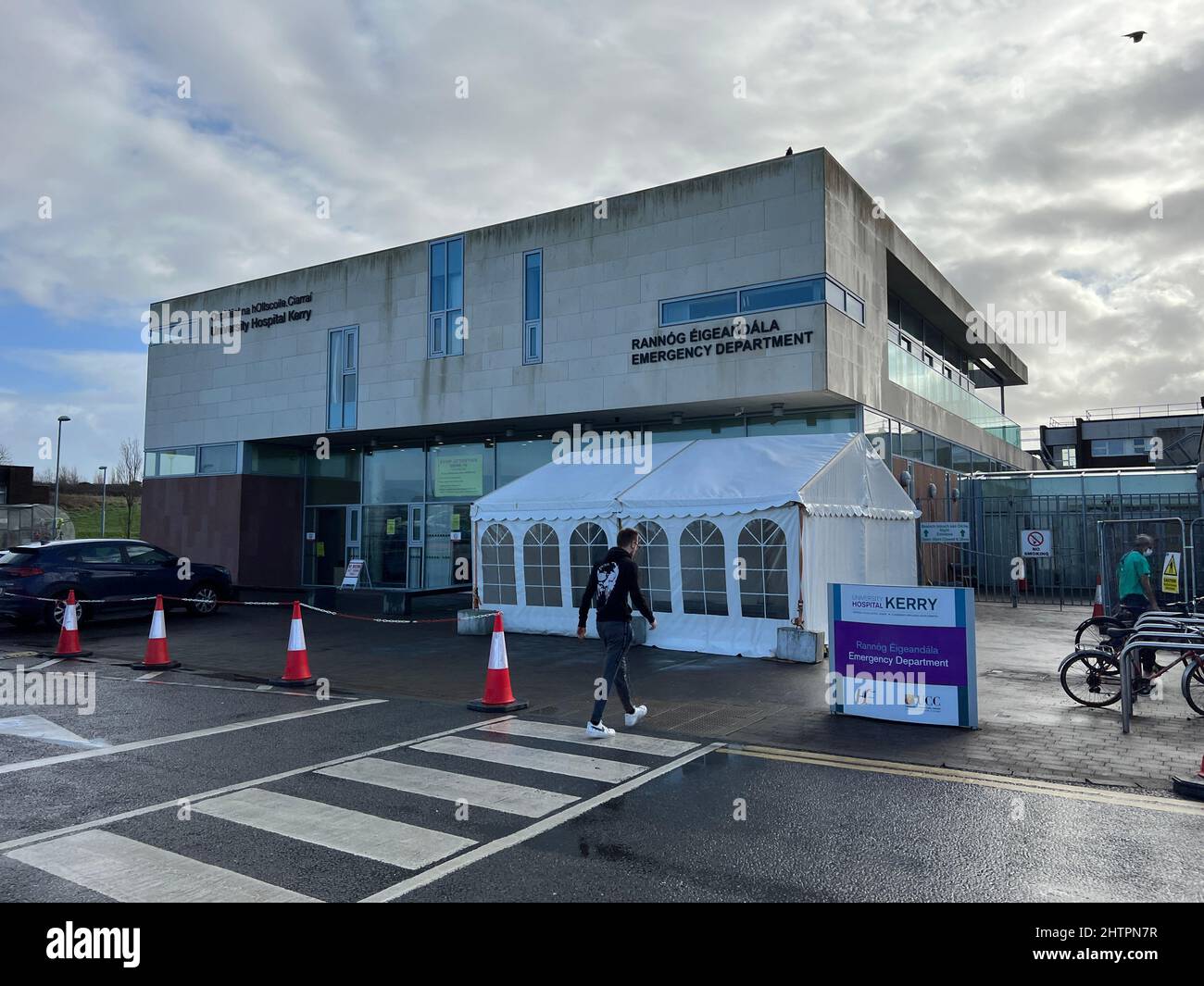 Tralee, Ireland - 22nd February 2022:  View of accident and emergency main building on the grounds of University hospital Kerry in the town of Tralee, Stock Photo