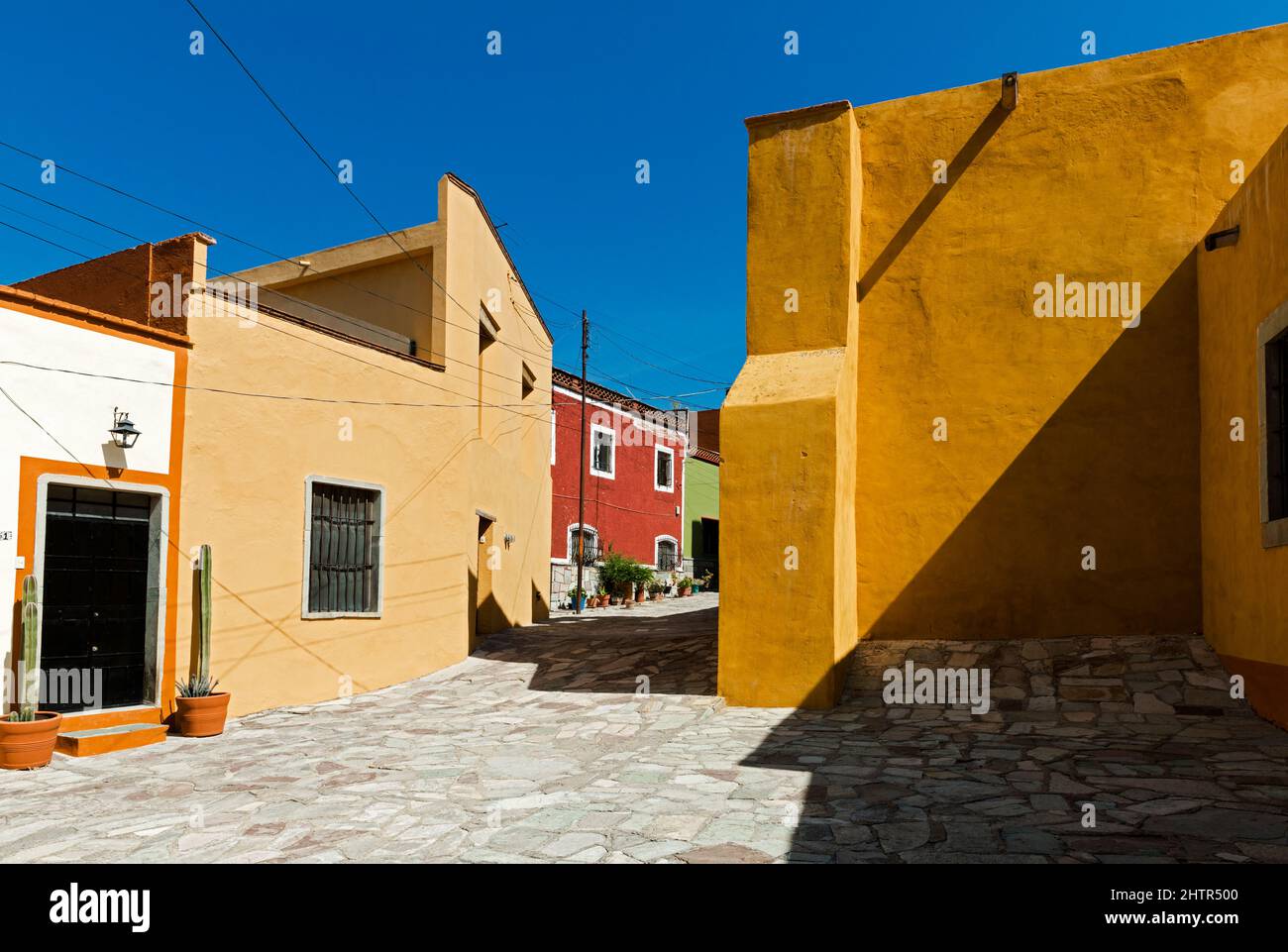 Mexico, Guanajuato,Guanajuato, Spanish Colonial architecture building in yellow  colours Stock Photo