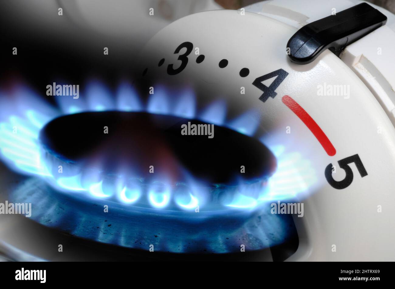 Steigende Energiekosten mit Gaspreis und Heizung Stock Photo