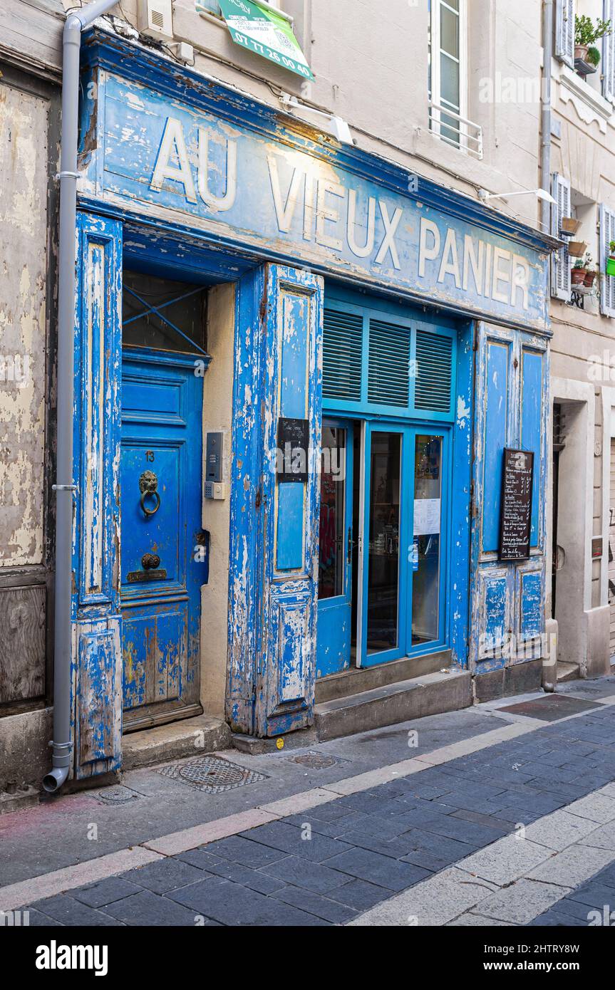 Au vieux panier hotel hi-res stock photography and images - Alamy
