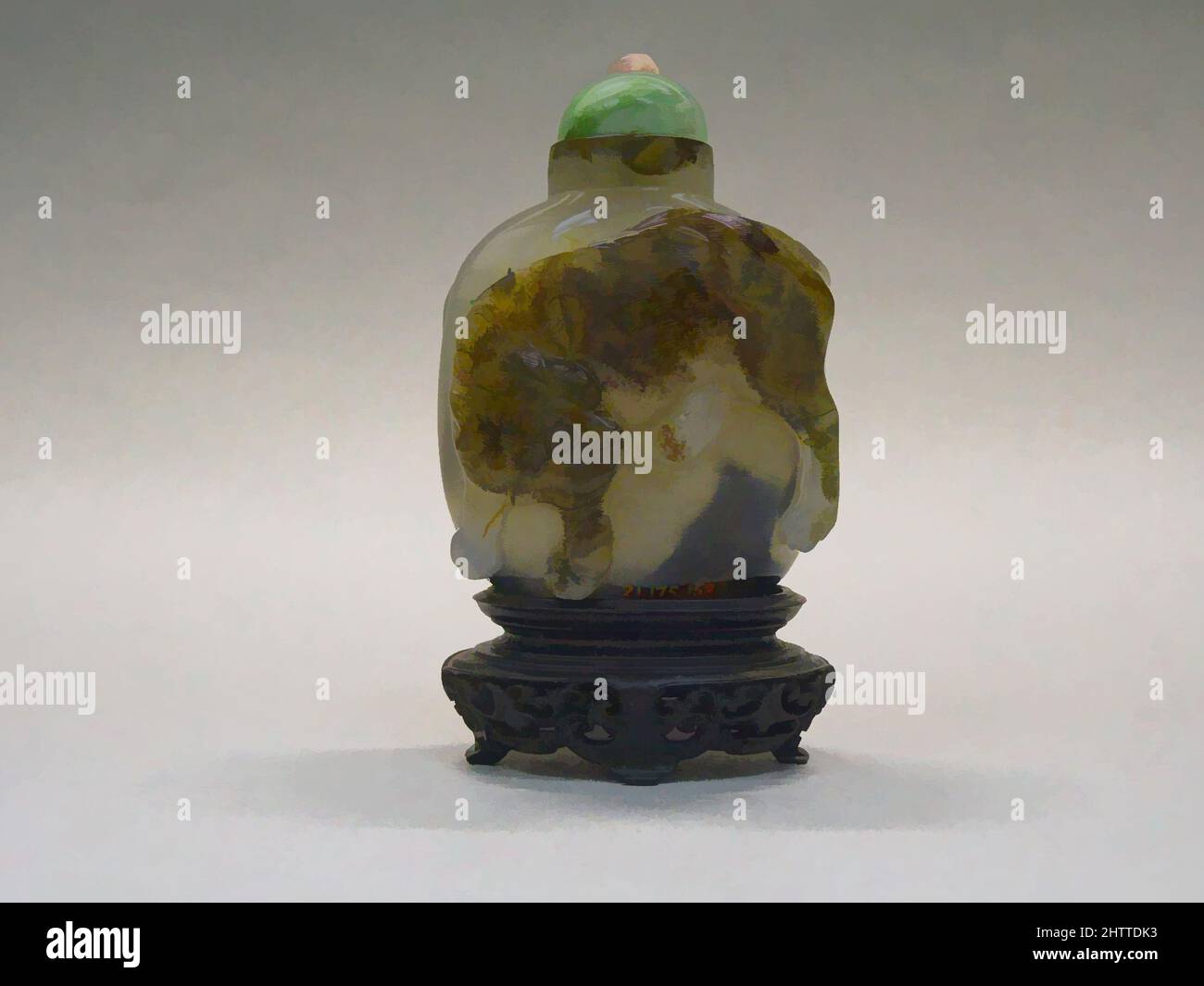 Snuff Bottle, Qing dynasty (1644–1911), Qianlong period (1736–95), China, Murrhina agate with green jade and pink tourmaline stopper, H. 3 1/4 in. (8.3 cm), Snuff Bottles Stock Photo