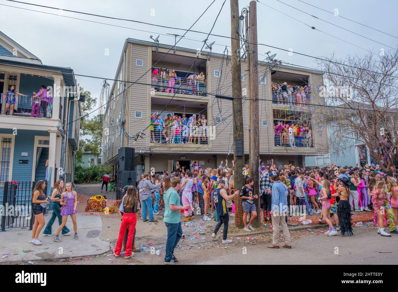 NEW ORLEANS, LA, USA FEBRUARY 26, 2022 College students partying for