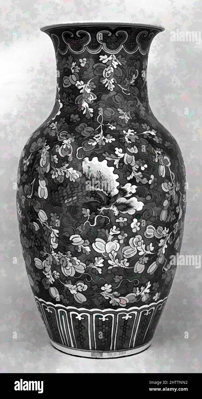 Vase painted porcelain hi-res stock photography and images - Page 2 - Alamy