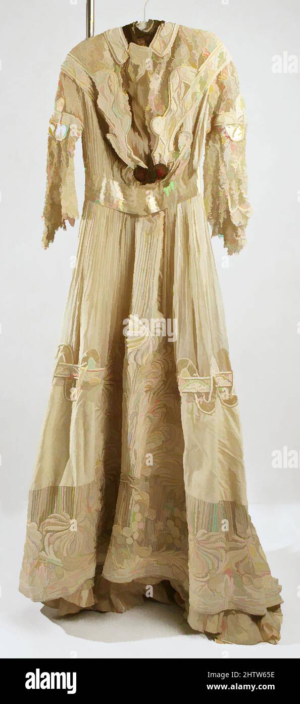 French dress hi-res stock photography and images - Page 2 - Alamy