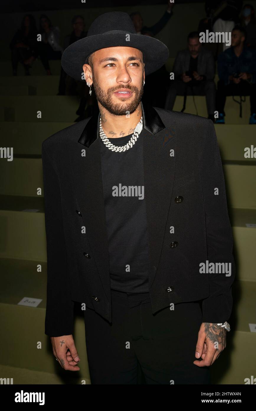 Neymar fashion hi-res stock photography and images - Page 3 - Alamy