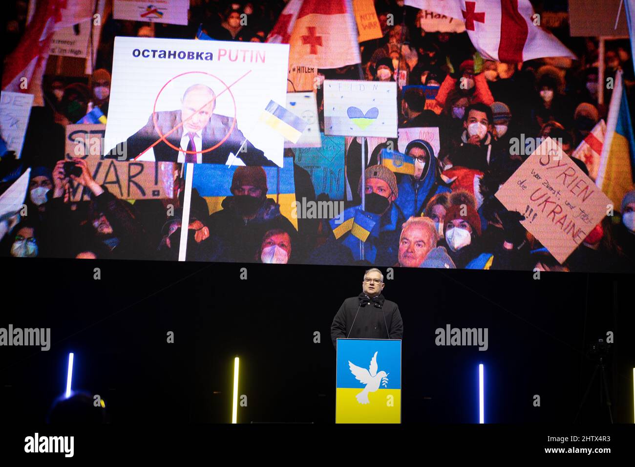 On March 2nd, 2022 45,000 people gathered at Koenigsplatz in Munich ...