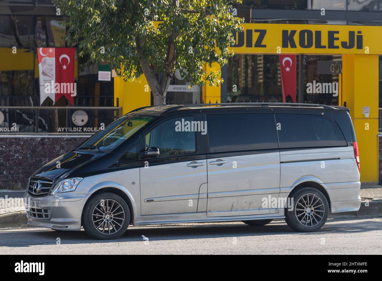 Mercedes-Benz W639 Vito photo éditorial. Image du machine - 71147046