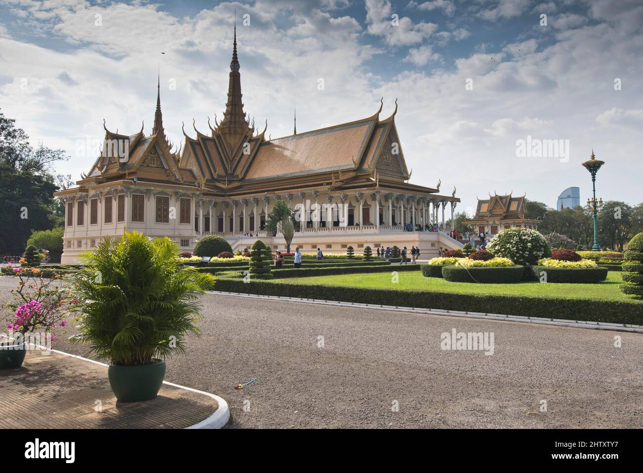 royal-palace-pnom-penh-cambodia-stock-photo-alamy