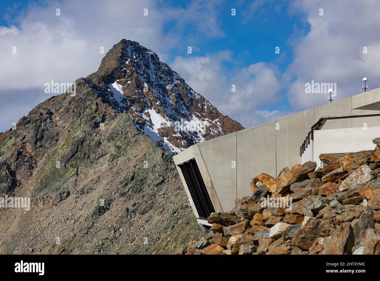 James Bond experience world 007 Elements with view to the summit of the Aeussere Schwarze Schneid, Gaislachkogelbahn, Soelden, Oetztal Alps, Oetztal Stock Photo
