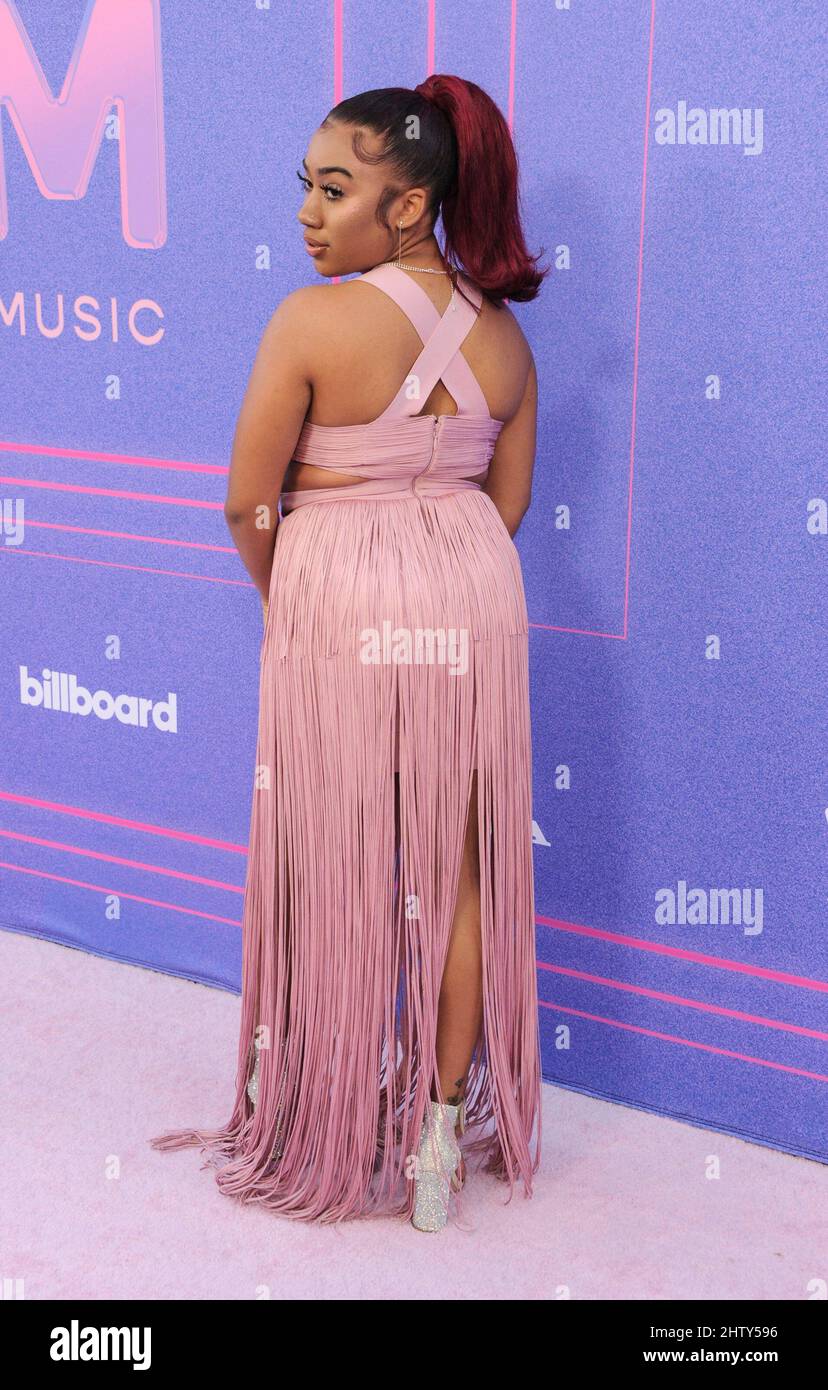 Los Angeles, CA. 2nd Mar, 2022. DJ Rosegold at arrivals for Billboard