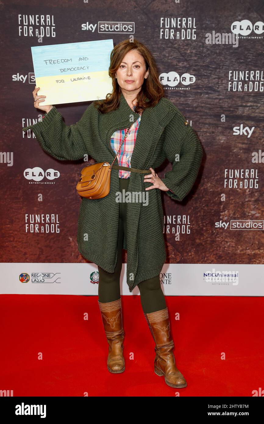 Berlin, Germany. 02nd Mar, 2022. Carolina Vera comes to the premiere of the series 'Funeral for a Dog' in Kino in der Kulturbrauerei. The series 'Funeral for a Dog' is based on the novel 'Burial of a Dog' by Thomas Pletzinger. Credit: Gerald Matzka/dpa/Alamy Live News Stock Photo