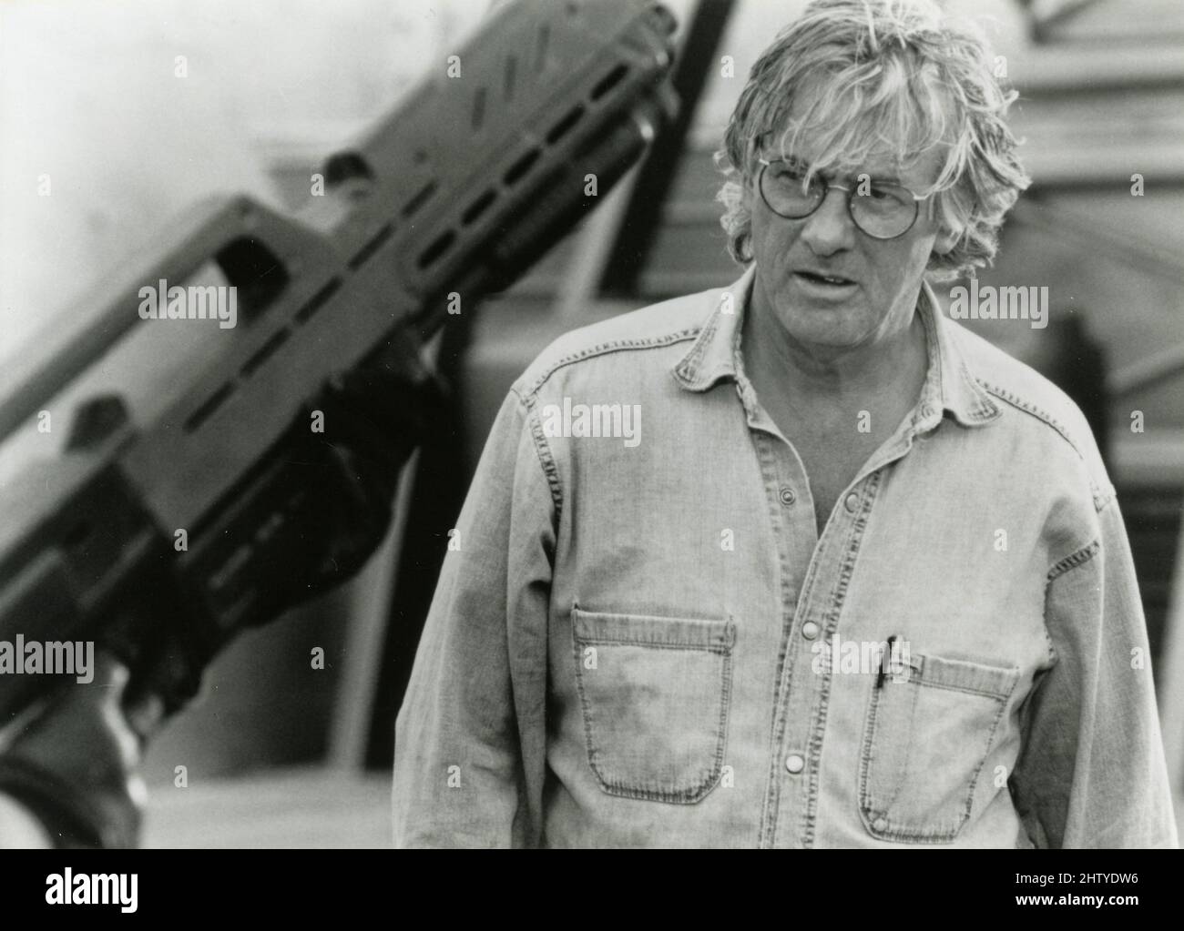 Dutch film director Paul Verhoeven while filming the movie Starship Troopers, USA 1997 Stock Photo