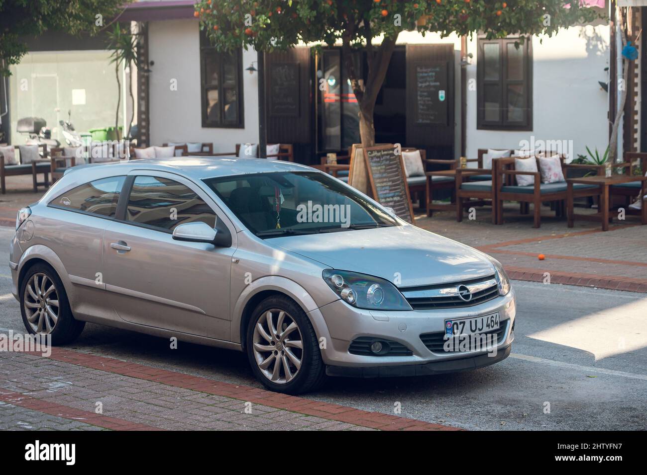 OPEL ASTRA opel-astra-h-limo-tuning Used - the parking