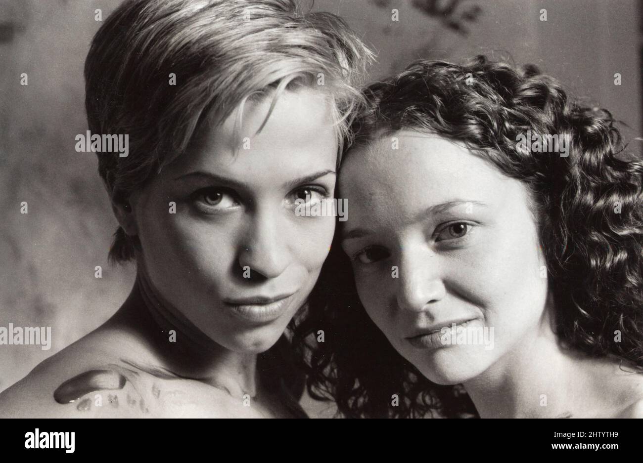 Actresses Christina Cox and Karyn Dwyer in the movie Better Than Chocolate, Canada 1999 Stock Photo