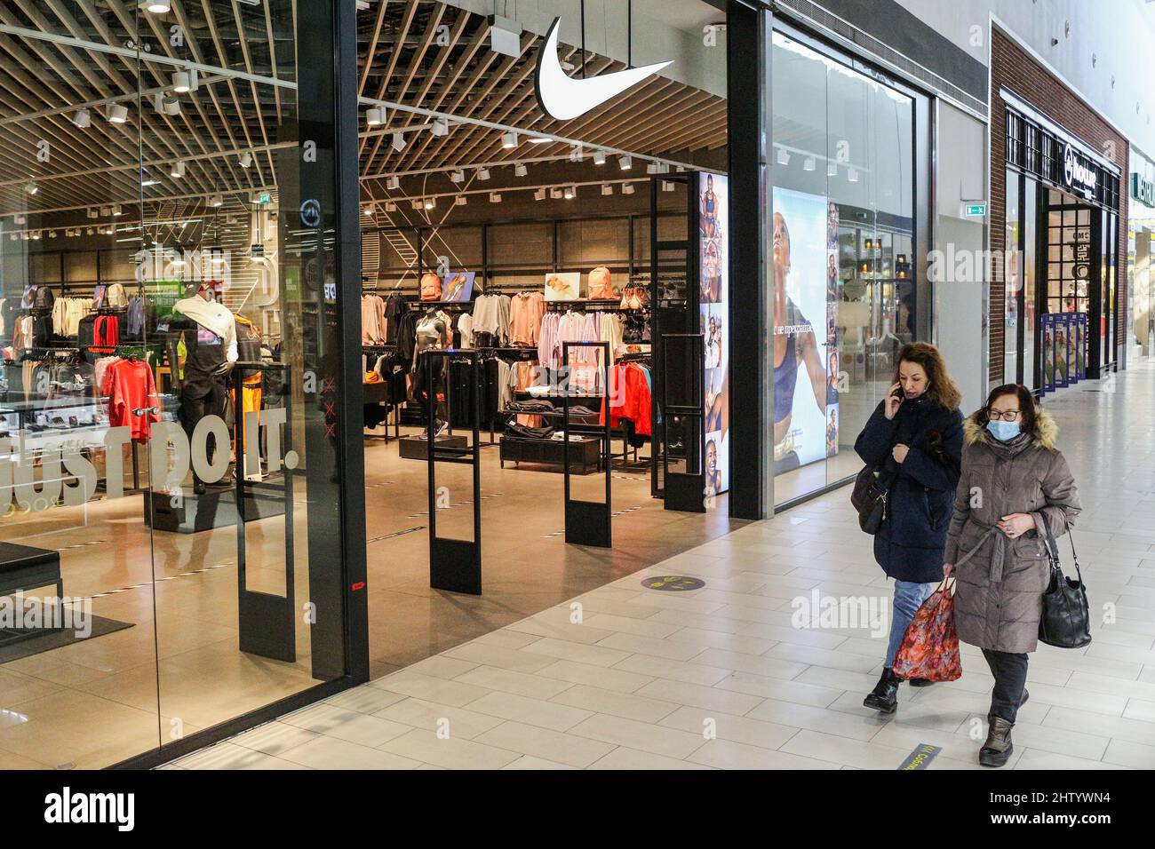 nike de la maquinista