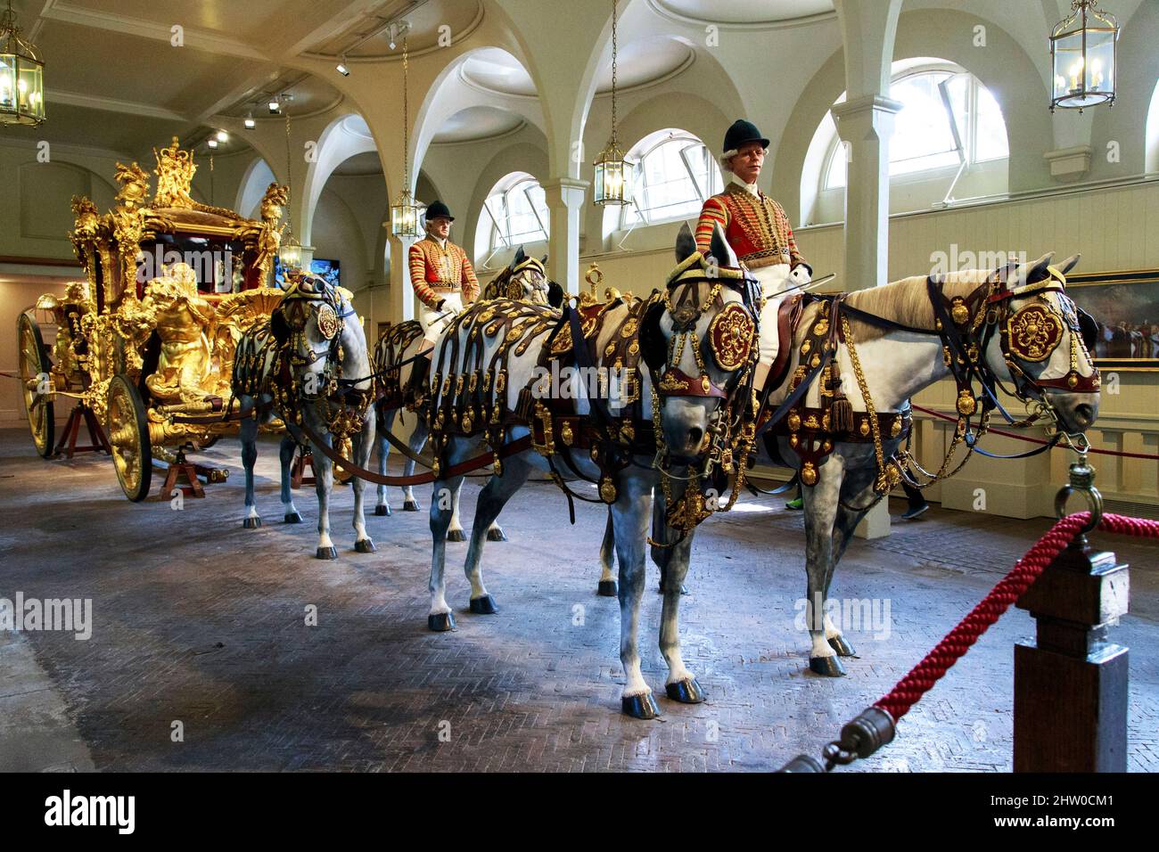 Horse carriage coach england hi-res stock photography and images - Alamy