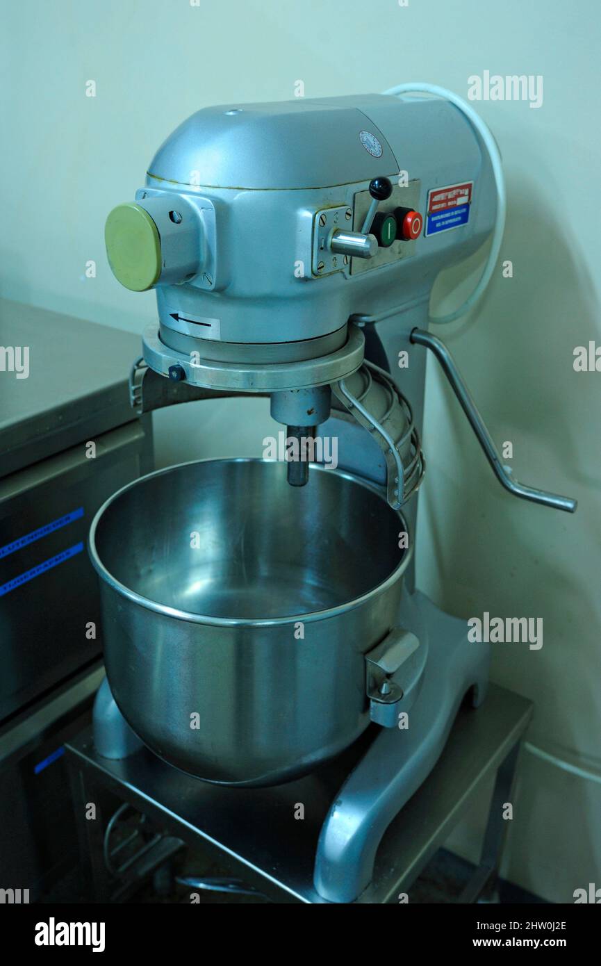 Dough Kneading Machine 20kg Capacity – Hadala Kitchen