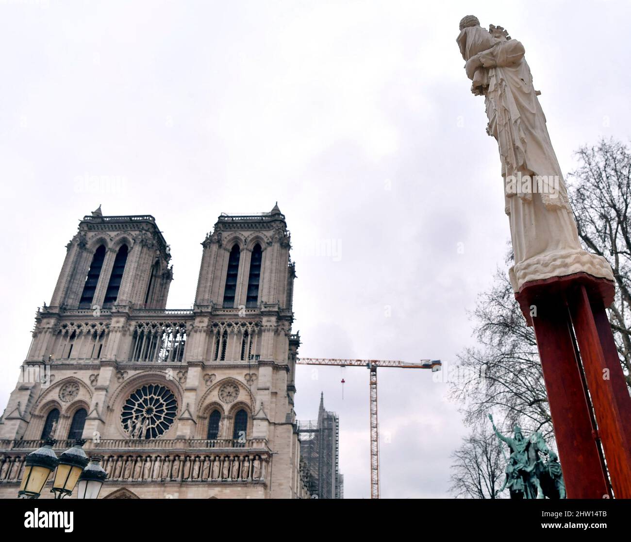 Paris, France. 03rd Mar, 2022. The largest bell in Notre-Dame de Paris  cathedral, the "Emmanuel" bell, rang at noon to call for peace in Europe, a  week after the start of the