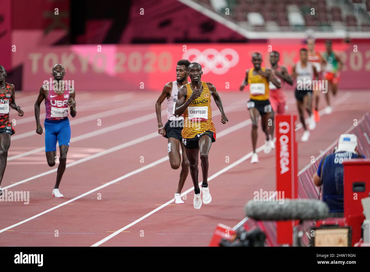 Joshua Cheptegei winning the 2020 Tokyo Olympics in the 5000m final